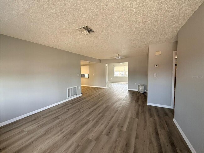 Building Photo - 8437 Luray Dr