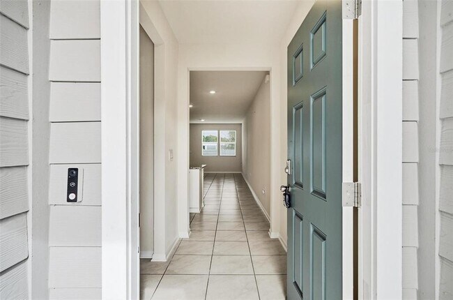 Building Photo - 165 Redbud Rd