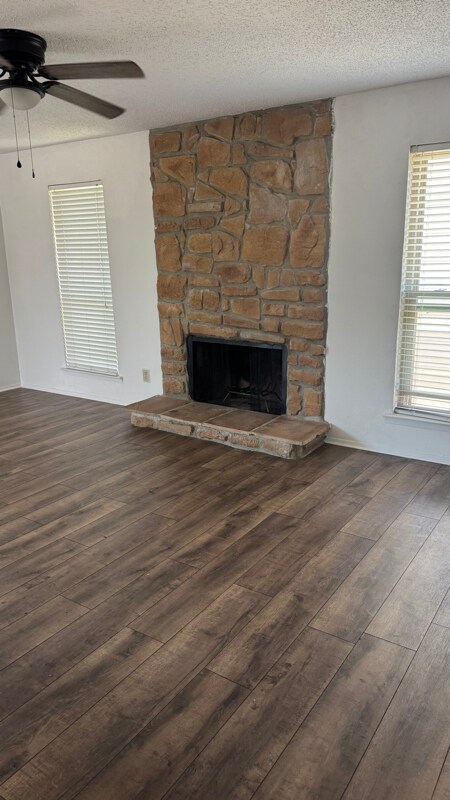 Foto principal - 10650 Steppington Dr