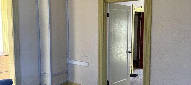 Foto del edificio - 968 W View St