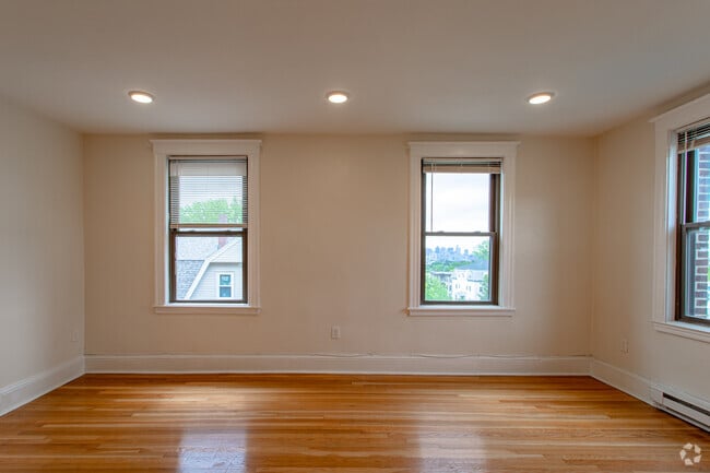 3 Bedroom 1 Bath - Somerville Square