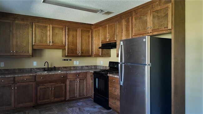 Foto del edificio - 108 Gatewood Dr