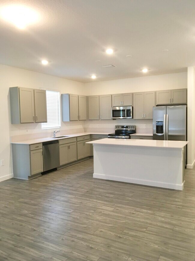 Building Photo - 12226 Roma Cir