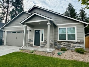 Building Photo - 20421 SE Senden Ln