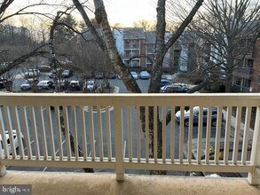 Building Photo - 1539 Lincoln Way