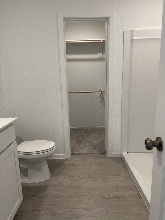 Foto del edificio - 1642 Gardenia Grv Ln