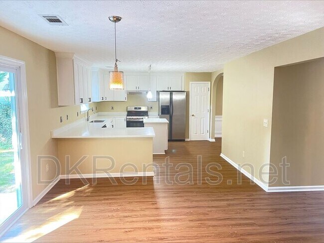 Foto del edificio - 2265 Winthrope Way Dr