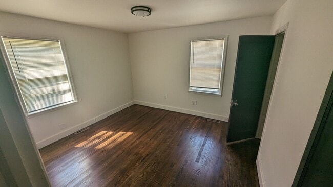 Foto del edificio - Charming 2 bed/ 1 bath available now near ...