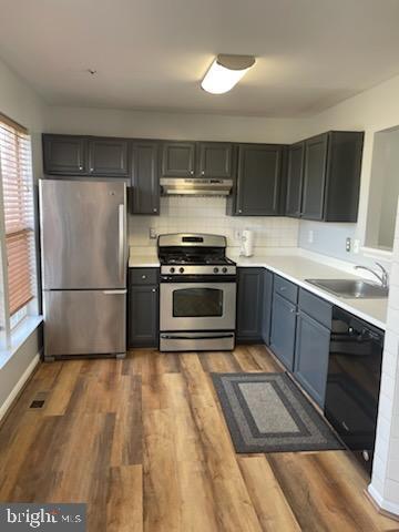Foto del edificio - 2911 Rose Crest Ln