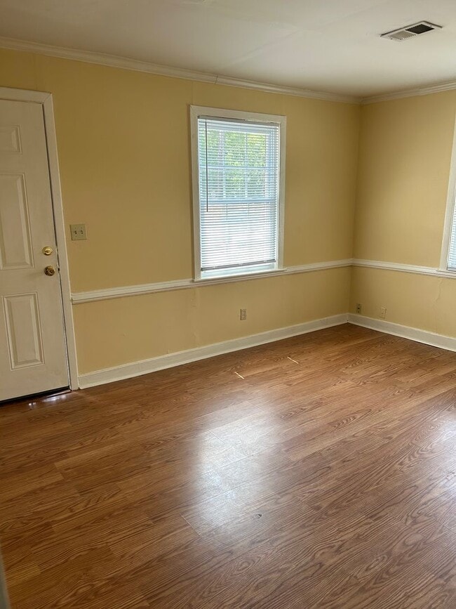 Building Photo - 2 Bedroom Apartment in Shandon Ground Floor Great Location