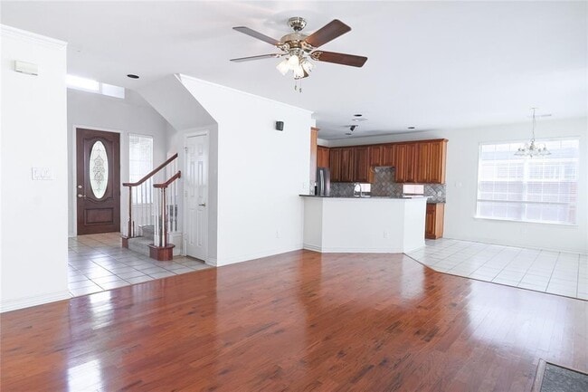 Building Photo - 3365 Moroney Dr