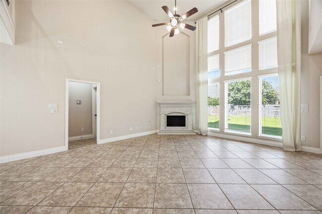 Foto del edificio - 27707 Lodgemist Ct