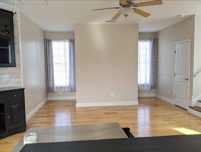 Building Photo - 2713 Rolling Oaks Ln