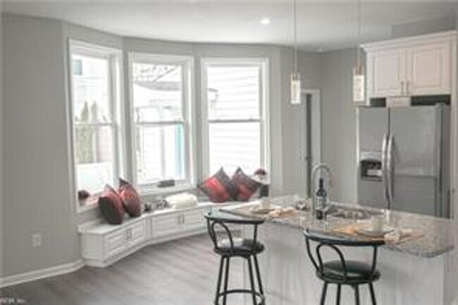 Photo - 1350 W 38th St (Norfolk, VA) Townhome