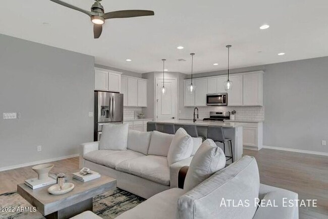 Building Photo - 13196 W Redstone Dr