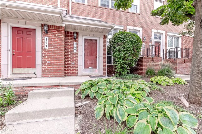 Main Entryway - 160 Allenhurst Ave