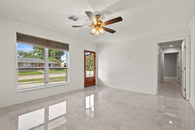 Foto del edificio - 6304 Asher St