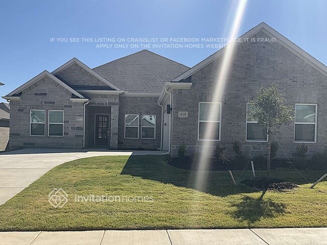 Building Photo - 419 Amberville Dr