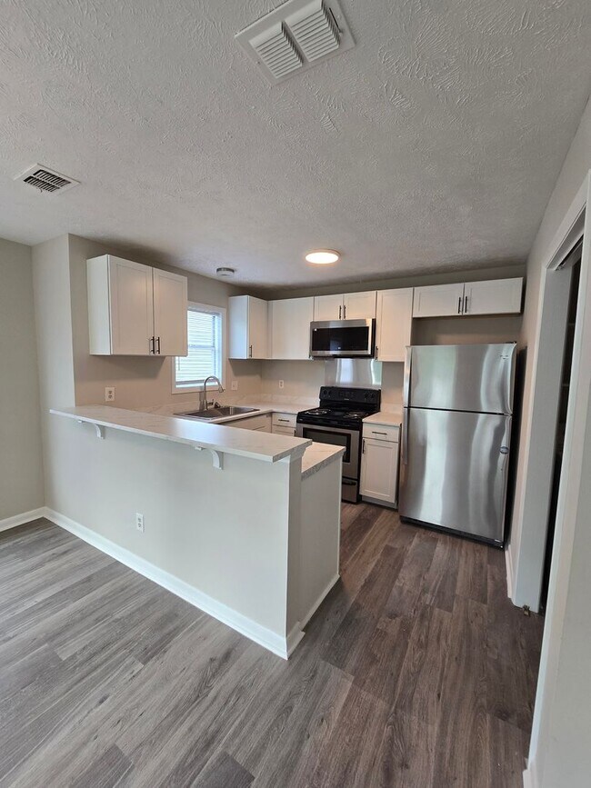 Foto del edificio - 1021 Wood Creek Dr
