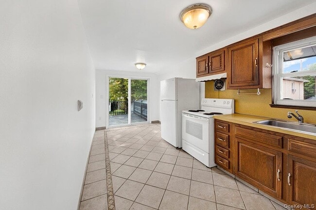 Building Photo - 2088 Mullan Pl