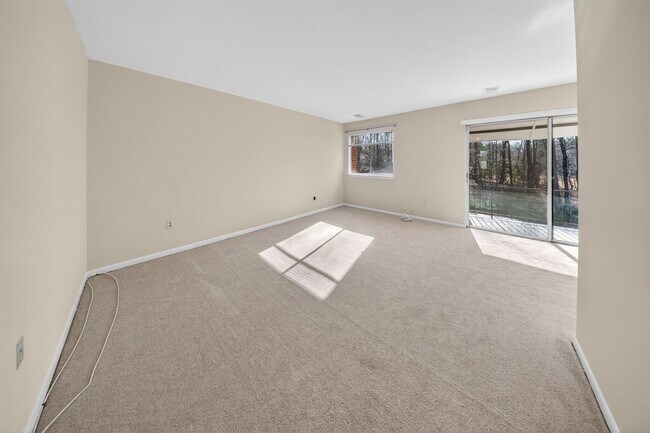 Photo - 3364 Hewitt Ave Townhome