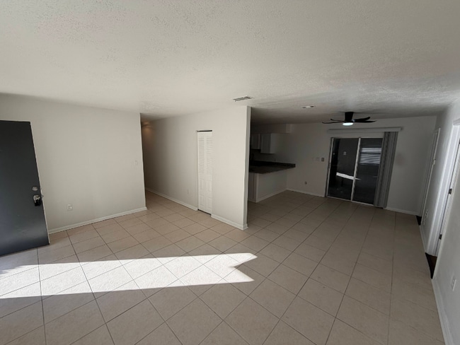 Foto del edificio - 6226 SW 10th Pl