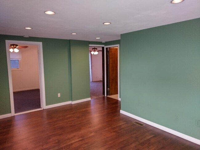 Foto del edificio - 8 Woodland Ave
