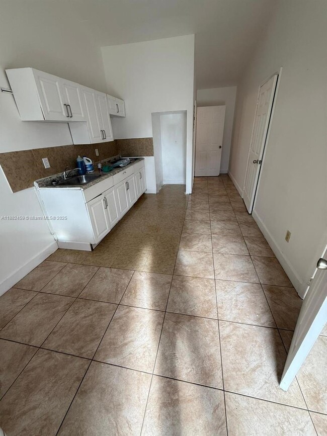 Foto del edificio - 1420 N Andrews Ave