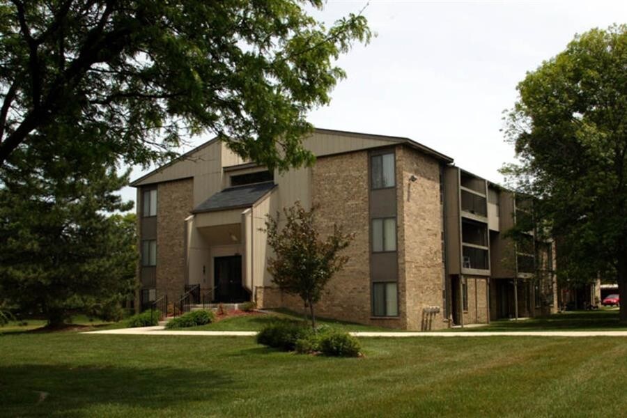 Fairmont Park Apartments Apartments Farmington Hills, MI