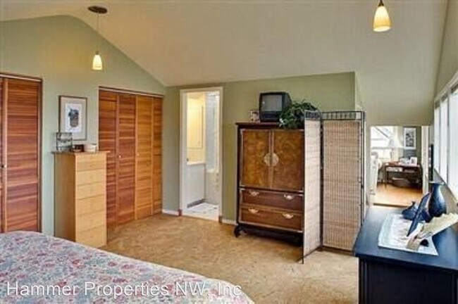 Foto del edificio - 6 br, 3 bath House - 517 N Forest Street