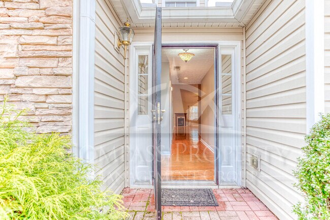 Foto del edificio - 515 Kensigton Park Dr