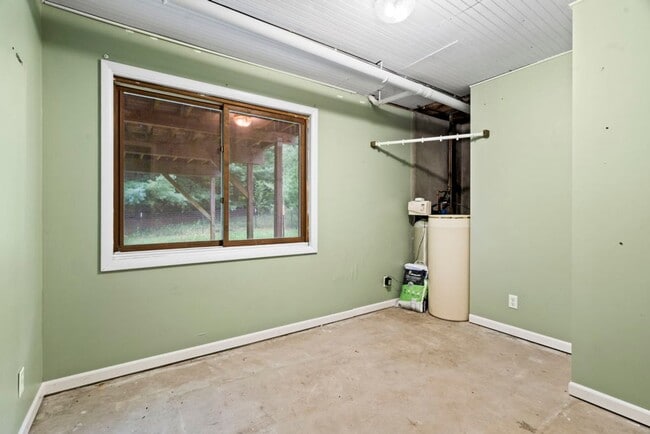 Building Photo - 10510 E Shady Ln