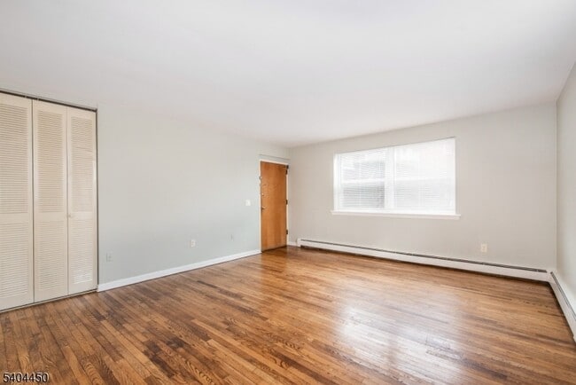 Foto del edificio - 191 N Beverwyck Rd