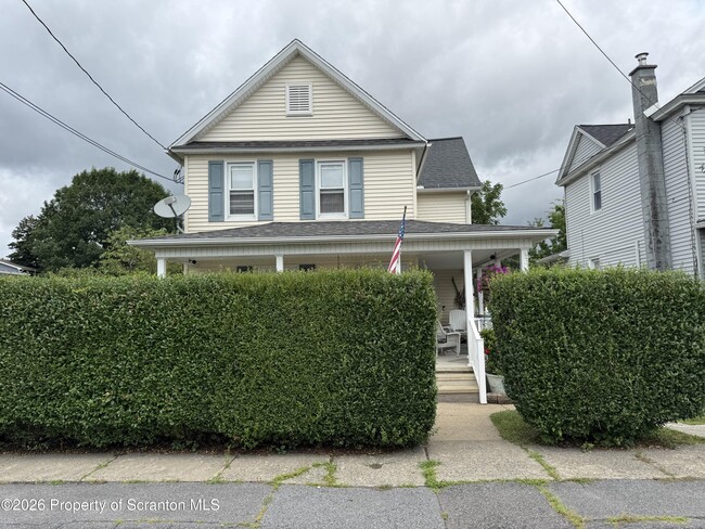 Building Photo - 627 Sherwood Ave