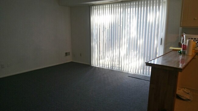 Foto del edificio - 3657 Kenbrooke Ct