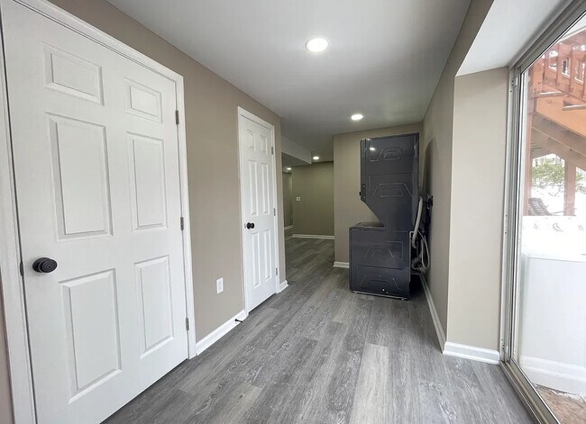 Building Photo - 11206 Golden Meadow Ct