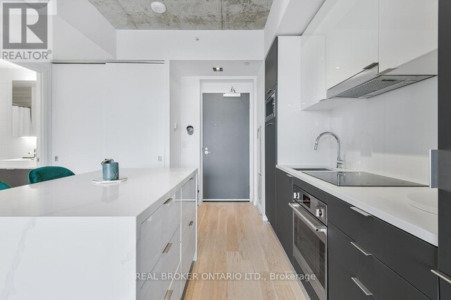 Photo du bâtiment - 170-2170 Bayview Ave