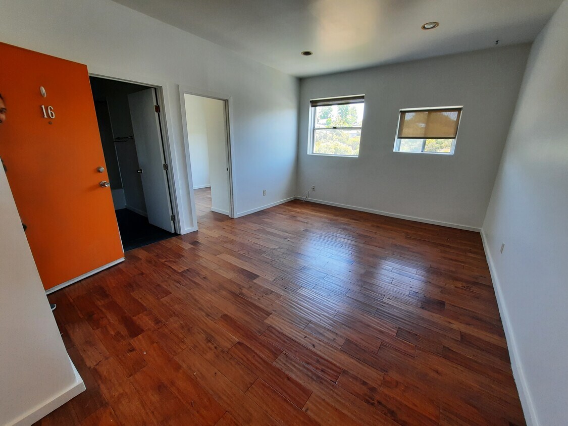 Foto principal - 2516 Kent St
