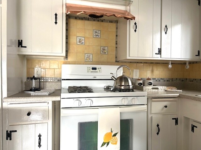 Foto del edificio - 5262 Willowcrest Ave