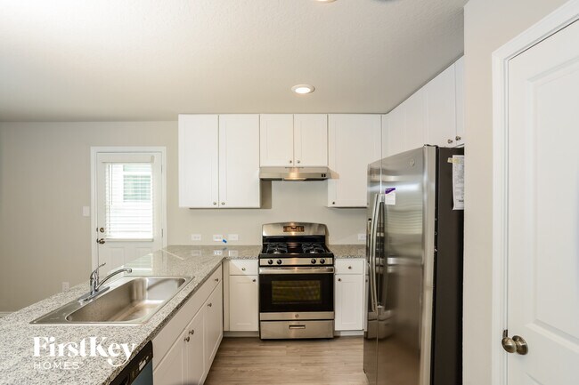 Foto del edificio - 6445 Cotton Ridge