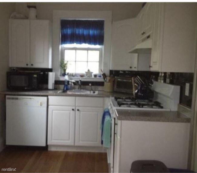 Building Photo - 2 br, 1 bath  - 8 Library St