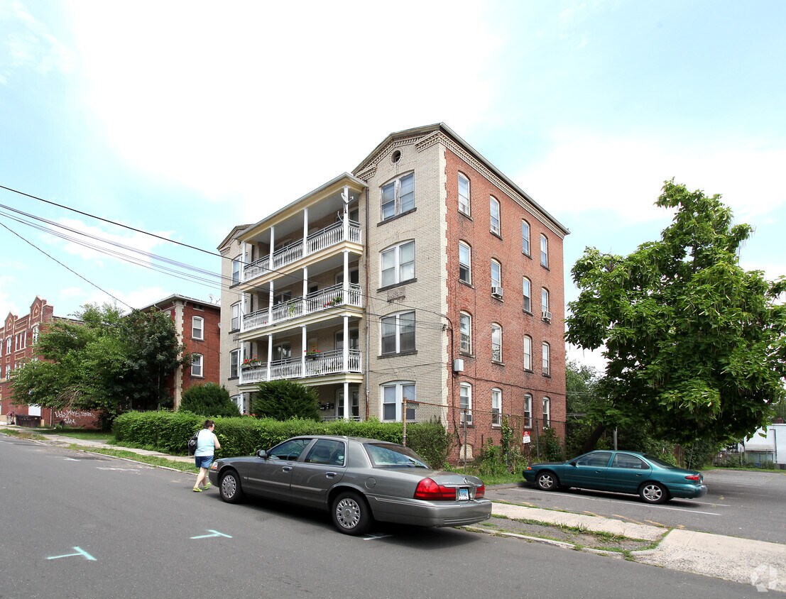 Primary Photo - 103 Grove St