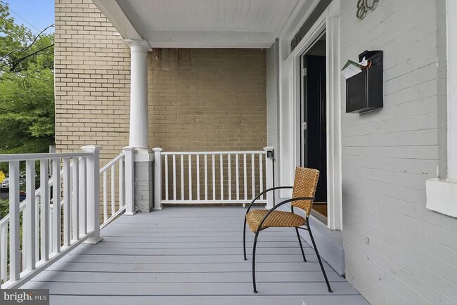 Foto del edificio - 809 Jefferson St NW