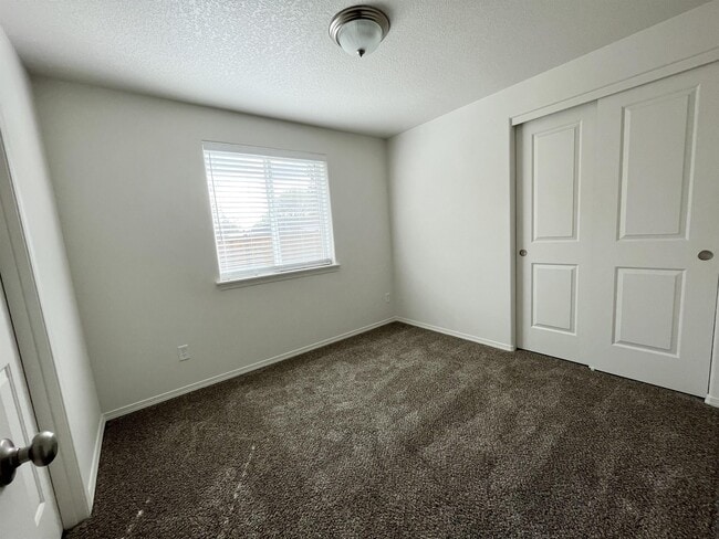 Building Photo - 3544 Hickory Ave