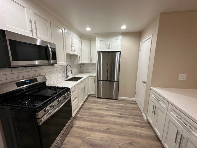 Foto del edificio - 1375 Columbia St