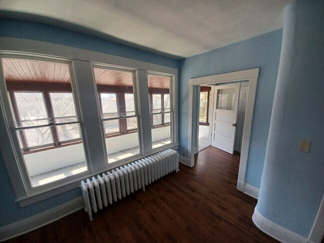 Foto del edificio - 787-789 Aurora Ave