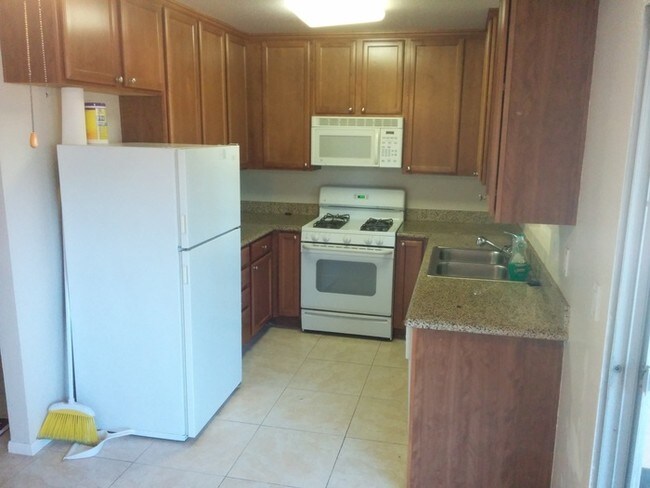 Building Photo - 506 Calle Montecito