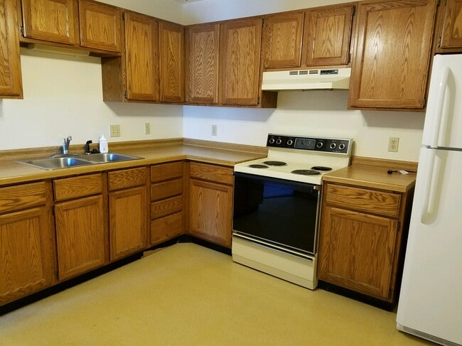 Building Photo - 1108 W Hamilton Ave