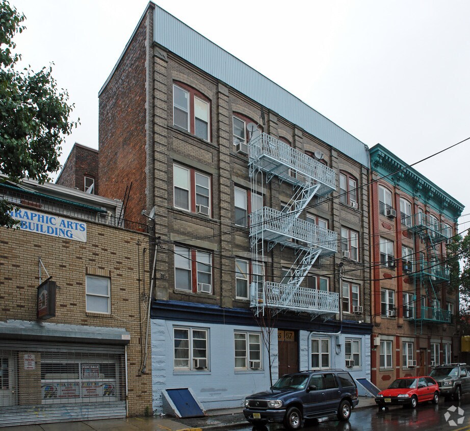 Primary Photo - 65 Jackson St