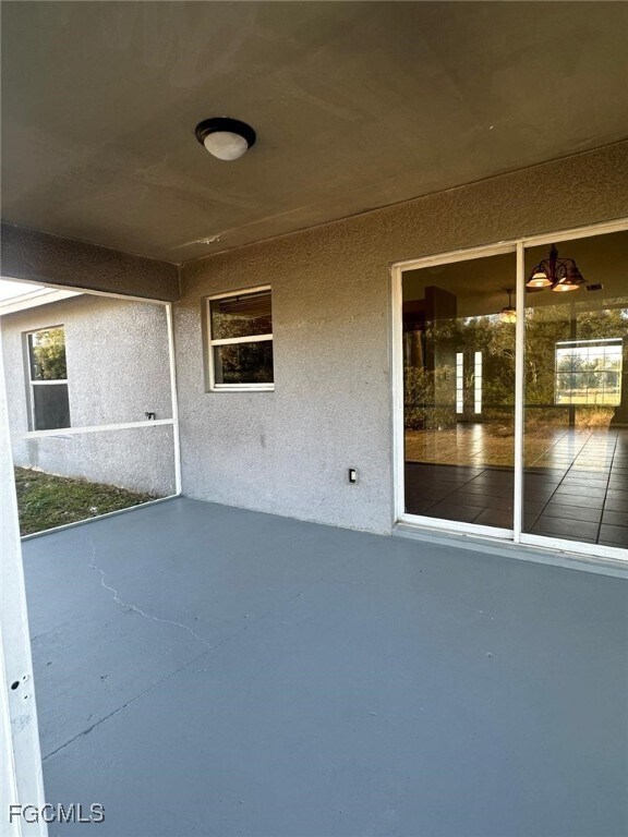 Building Photo - 395 Palomar Ave